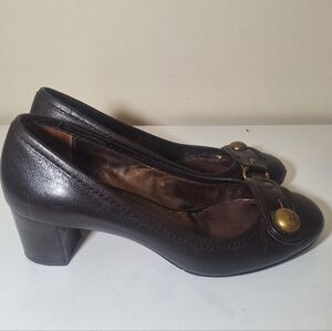 Coach Eluzabeth Round Toe Stacked Heel Chicolate Brown Leather Pumps Size 9B